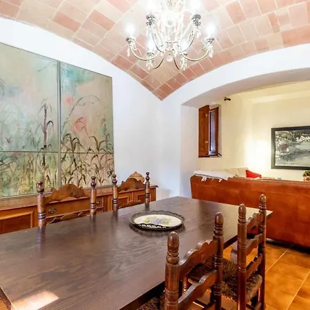 Casa Blanc Casa Rural Proxima A La Playa Holiday home Girona