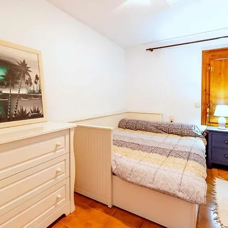 Casa Blanc Casa Rural Proxima A La Playa Holiday home Girona